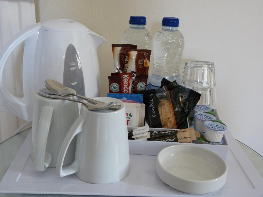 Cornerways Guest House 랜디드노 외부 사진
