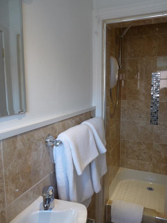 Cornerways Guest House 랜디드노 외부 사진