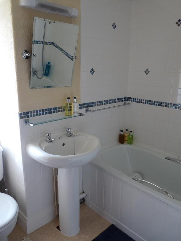 Cornerways Guest House 랜디드노 객실 사진