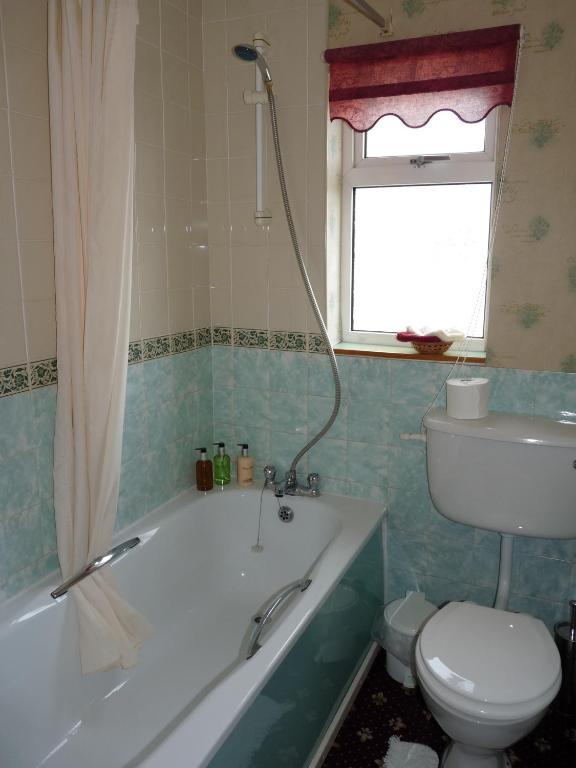 Cornerways Guest House 랜디드노 객실 사진